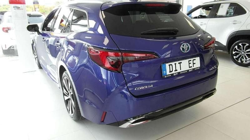 Neu Toyota Corolla 196 PS (144 kW) 2026 Juniper blue Kombi