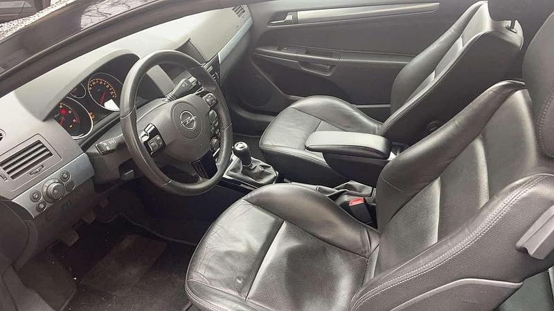 Gebraucht Opel Astra 177 PS (130 kW) 2007 Coupé