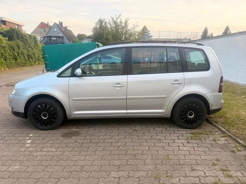 Gebraucht VW Golf IV 105 PS (77 kW) 2004 Silber Van / Kleinbus