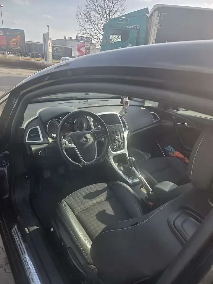 Gebraucht Opel Astra GTC OPC 200 PS (147 kW) 2015 Schwarz Coupé