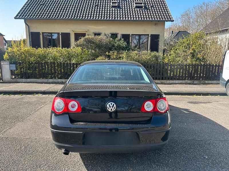 Gebraucht VW Passat 160 PS (117 kW) 2005 Schwarz Limousine
