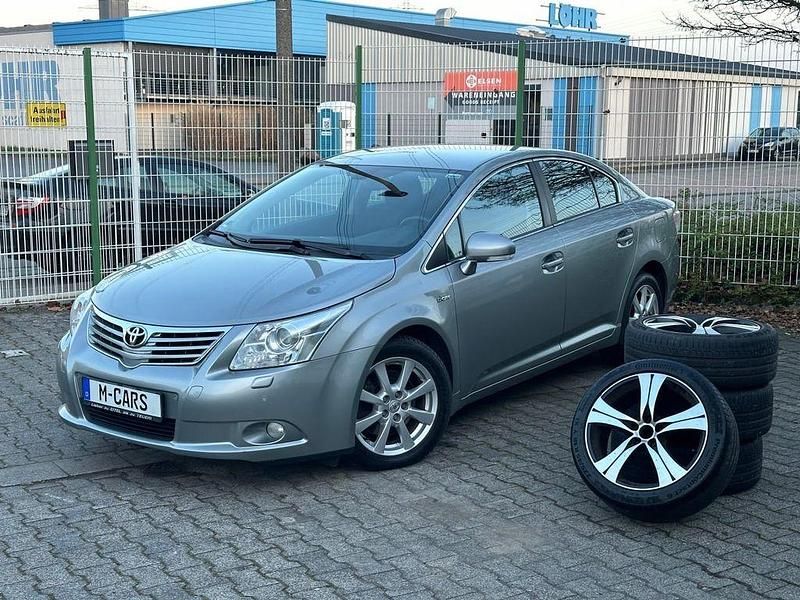 Grau Gebraucht 2009 Toyota Avensis Executive Kombi | 3.500 € (Guter Preis) - Bild 1/4