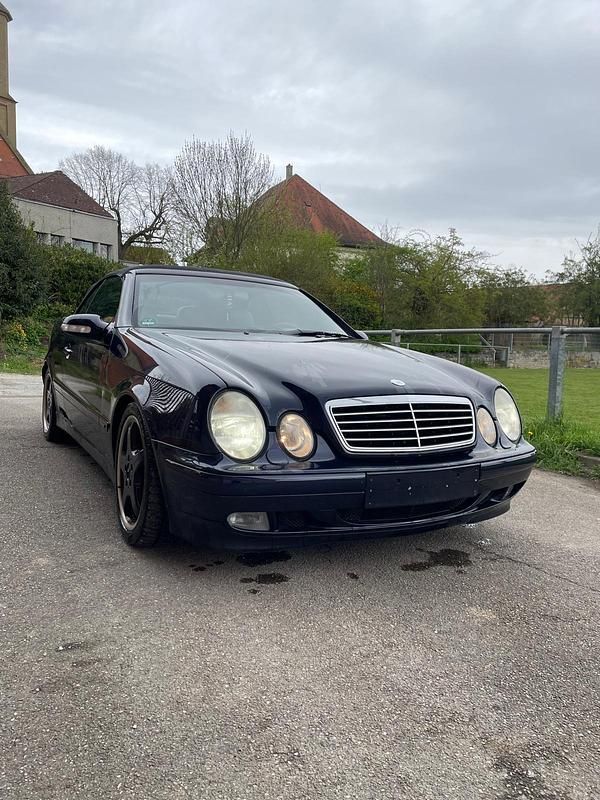 Blau Gebraucht 2001 Mercedes CLK230 Cabrio | 3.990 € (Superpreis) - Bild 1/4