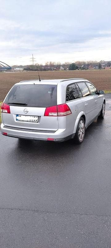 Gebraucht Opel Vectra 155 PS (114 kW) 2005 Silber Kombi