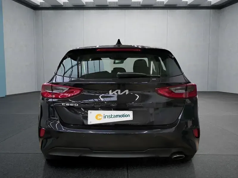 Gebraucht Kia Ceed Vision 140 PS (102 kW) 2025 Schwarz Kleinwagen