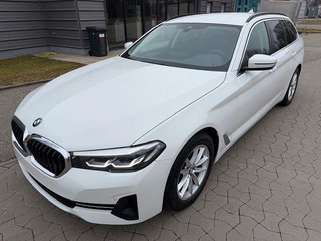 Gebraucht BMW 520 190 PS (139 kW) 2023 Weiß Kombi