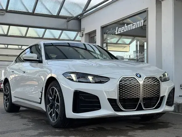 Gebraucht BMW i4 M Sport 294 kW (401 PS) 2026 Weiß Limousine