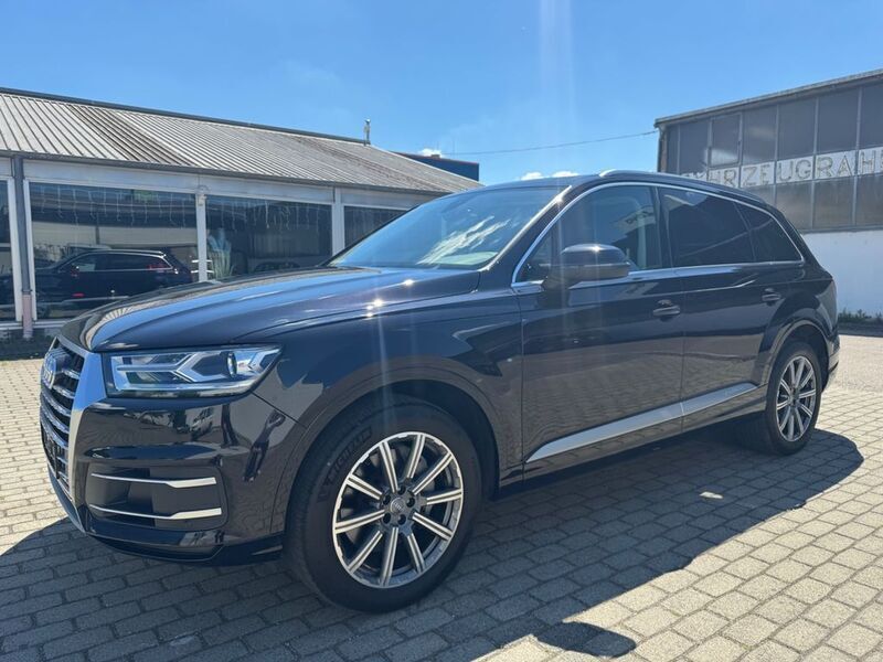 Schwarz Gebraucht 2018 Audi Q7 Ambiente SUV | 27.499 € (Fairer Preis) - Bild 1/4