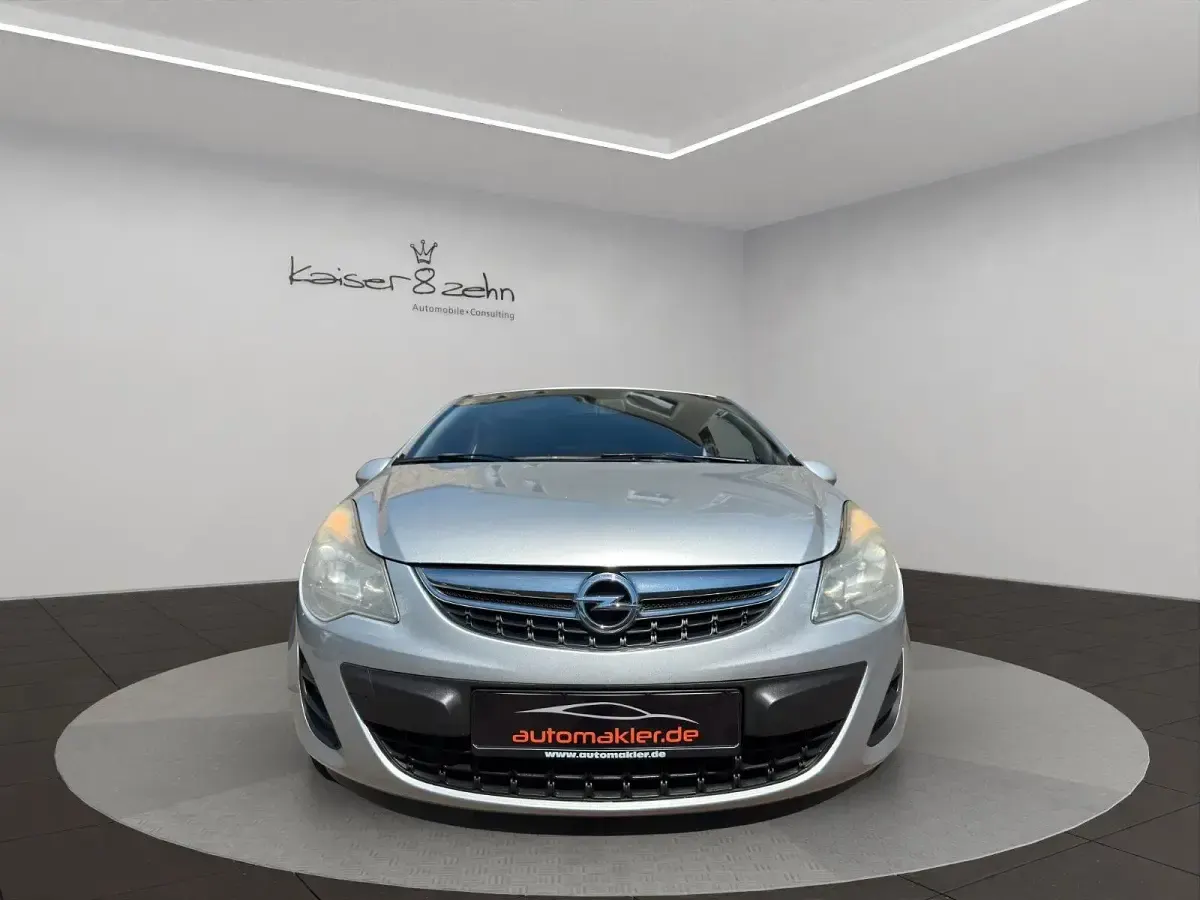 Gebraucht Opel Corsa Selection 70 PS (51 kW) 2012 Silber Kleinwagen