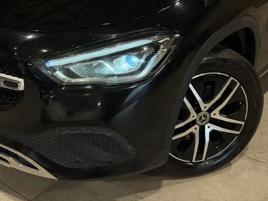 Gebraucht Mercedes GLA200 163 PS (119 kW) 2022 Schwarz SUV