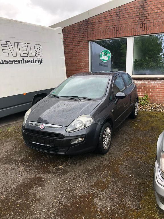 Grau Gebraucht 2012 Fiat Punto Kleinwagen | 1.600 € (Superpreis) - Bild 1/4