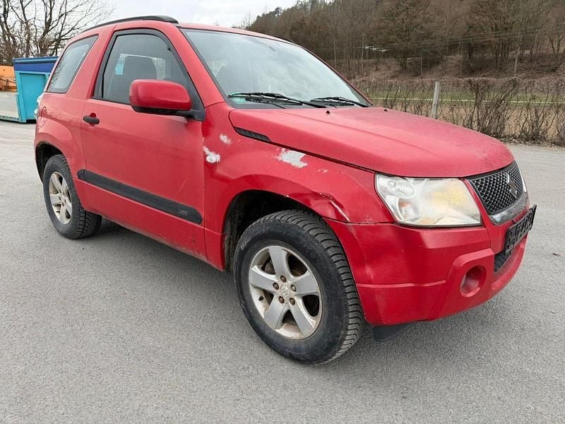 Gebraucht Suzuki Grand Vitara 120 PS (88 kW) 2006 Rot SUV
