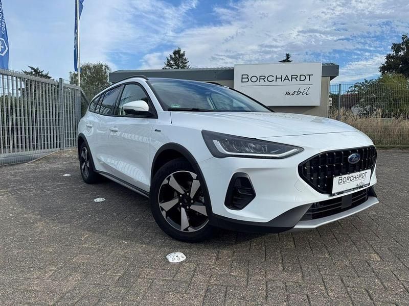 Używany Ford Focus Active X 155 KM (114 kW) 2023 Biały Sedan/Limuzyna