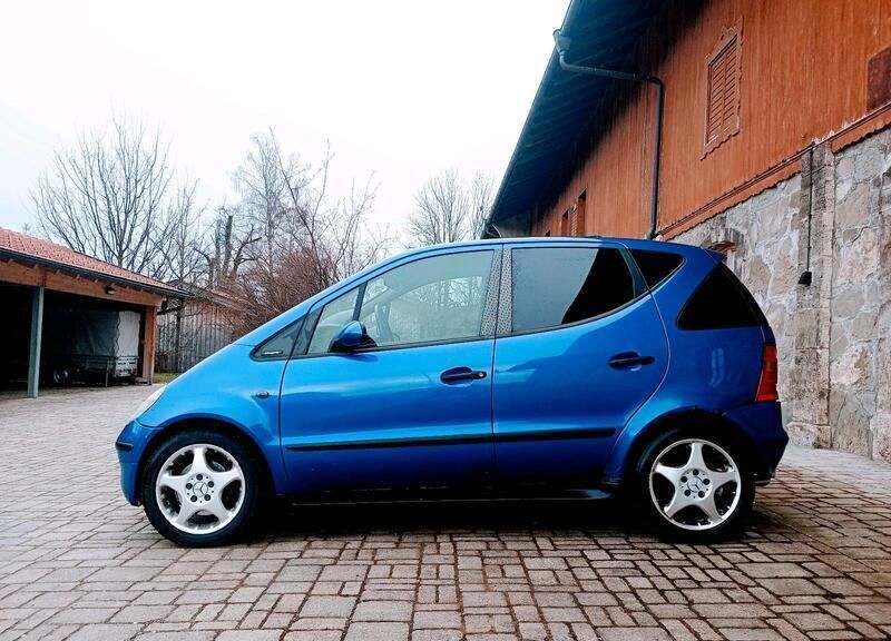 Blau Gebraucht 2000 Mercedes A190 Avantgarde Kleinwagen | 599 € (Superpreis) - Bild 1/4