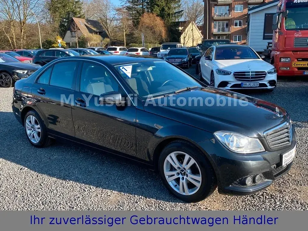 Gebraucht Mercedes C180 120 PS (88 kW) 2013 Grau Limousine