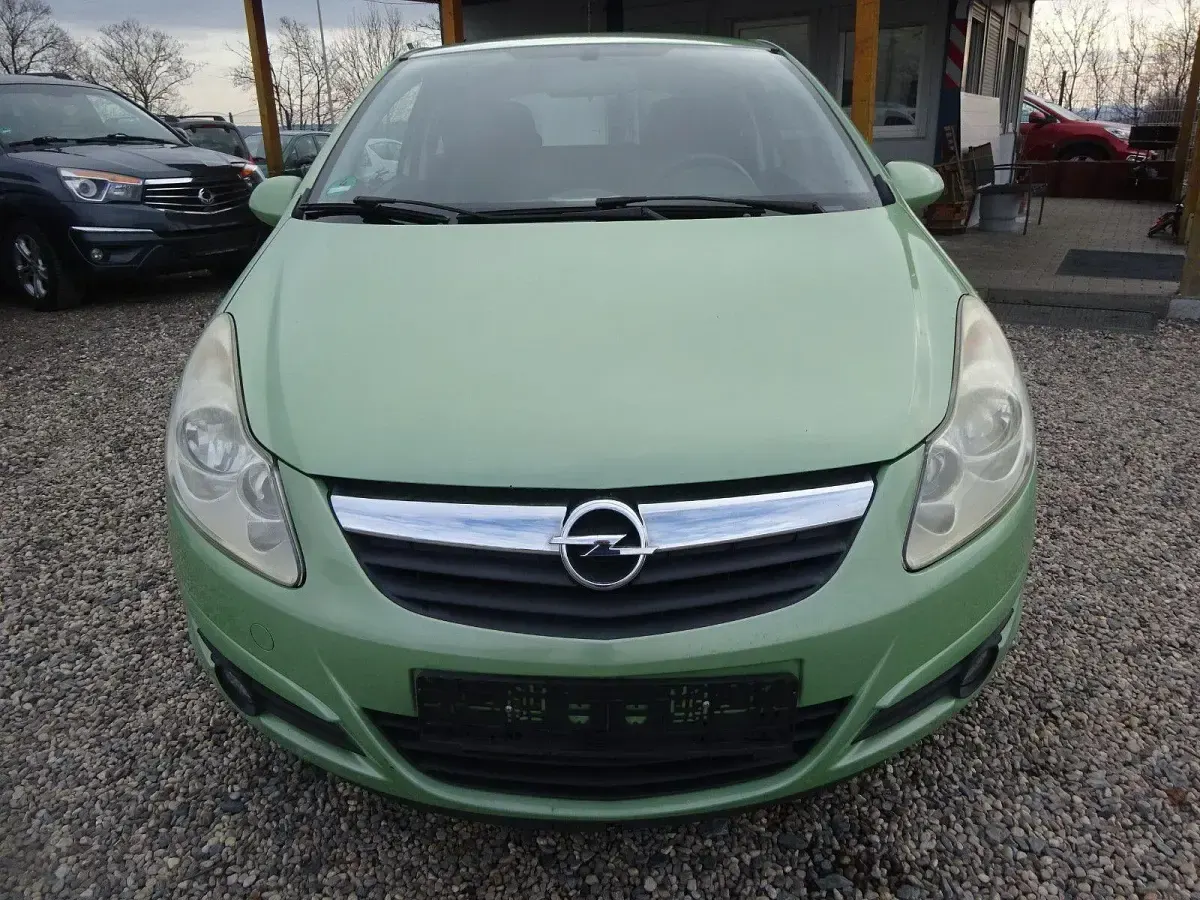 Gebraucht Opel Corsa Selection 80 PS (58 kW) 2009 Grün Kleinwagen
