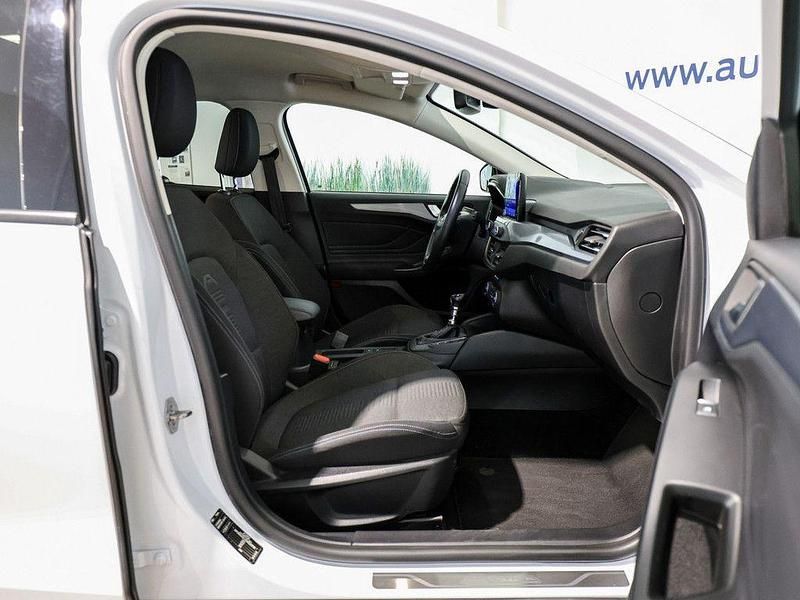 Gebraucht Ford Focus Active 125 PS (91 kW) 2019 Weiß Limousine