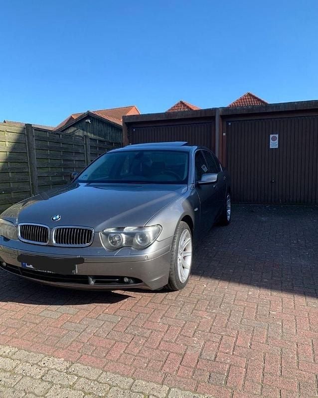 Gebraucht BMW 735 272 PS (200 kW) 2004 Grau Limousine