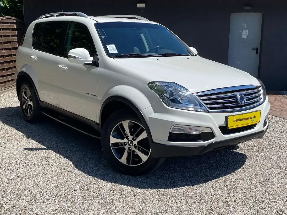 Gebraucht SsangYong Rexton 178 PS (130 kW) 2017 Weiß SUV