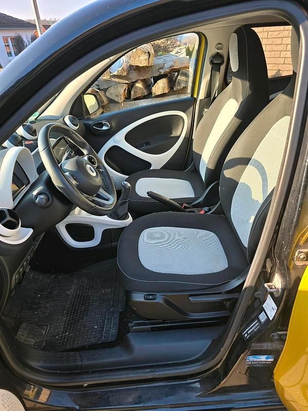 Gebraucht Smart ForFour 71 PS (52 kW) 2015 Gelb Kleinwagen