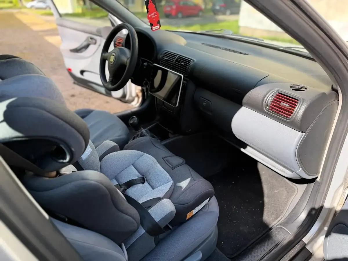 Gebraucht Seat Leon 101 PS (74 kW) 1999 Silber Kleinwagen