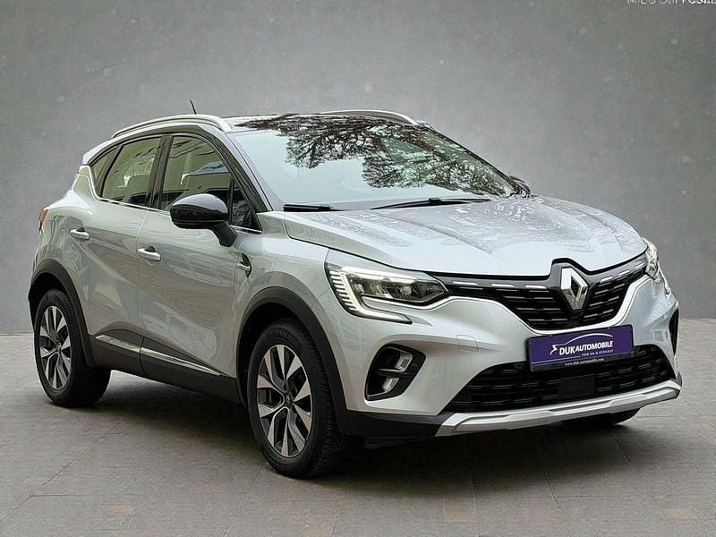 Gebraucht Renault Captur Intens 154 PS (113 kW) 2020 Grau SUV