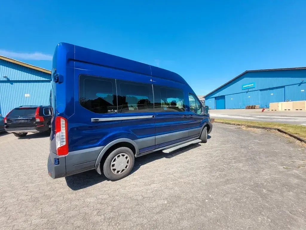Gebraucht Ford Transit Trend 131 PS (96 kW) 2018 Blau Kombi