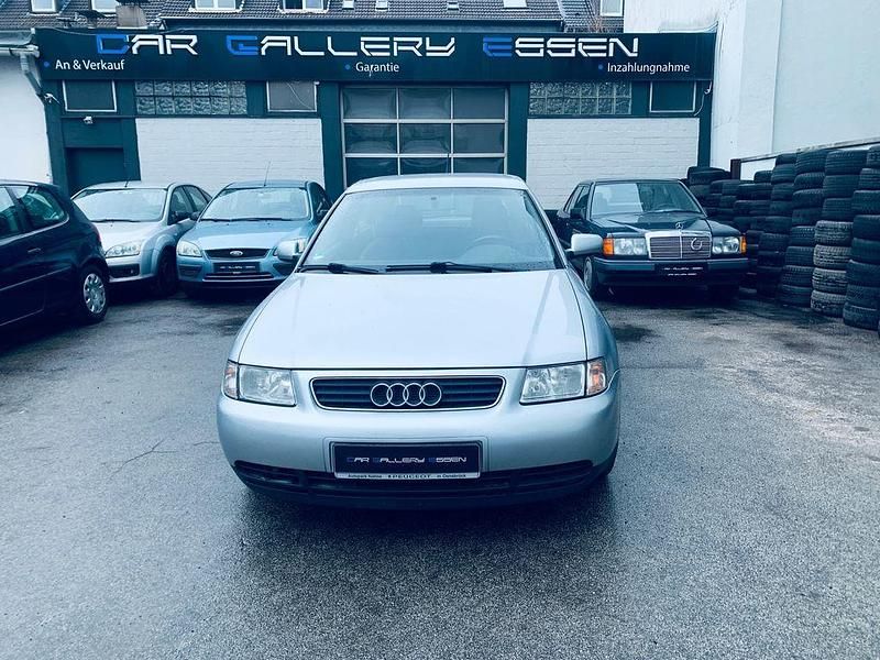 Gebraucht Audi A3 Attraction 101 PS (74 kW) 1999 Silber Kleinwagen