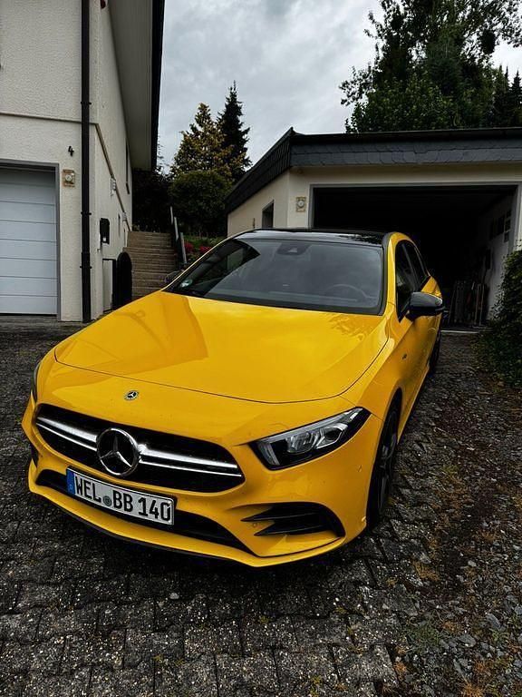 Gelb Gebraucht 2021 Mercedes A35 AMG AMG Limousine | 36.000 € (Guter Preis) - Bild 1/4
