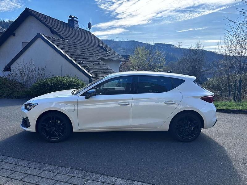 Usata Cupra Leon 150 CV (110 kW) 2021 Bianco Berlina