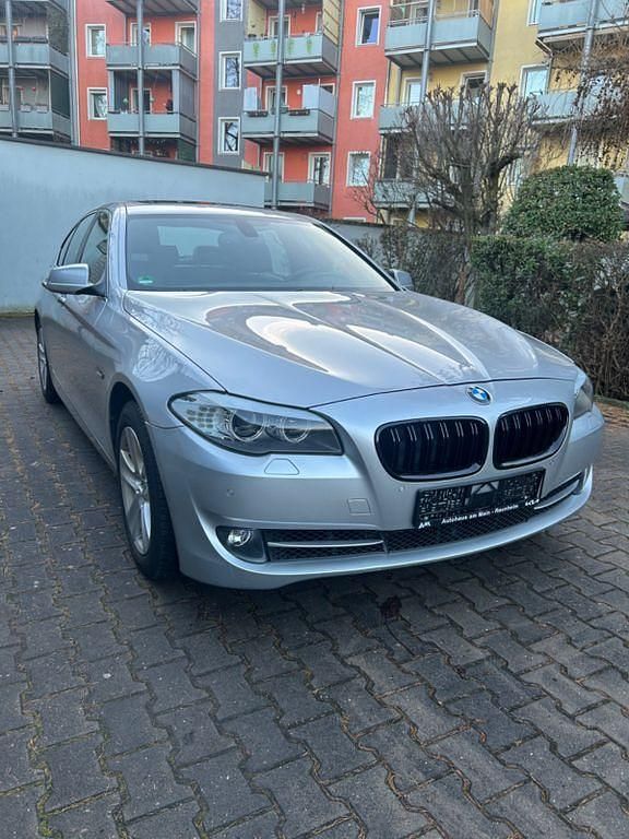 Gebraucht BMW 528 245 PS (180 kW) 2012 Silber Limousine