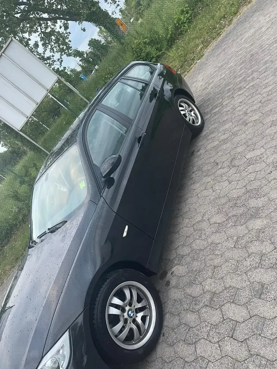 Gebraucht BMW 320 163 PS (119 kW) 2007 Schwarz Kombi