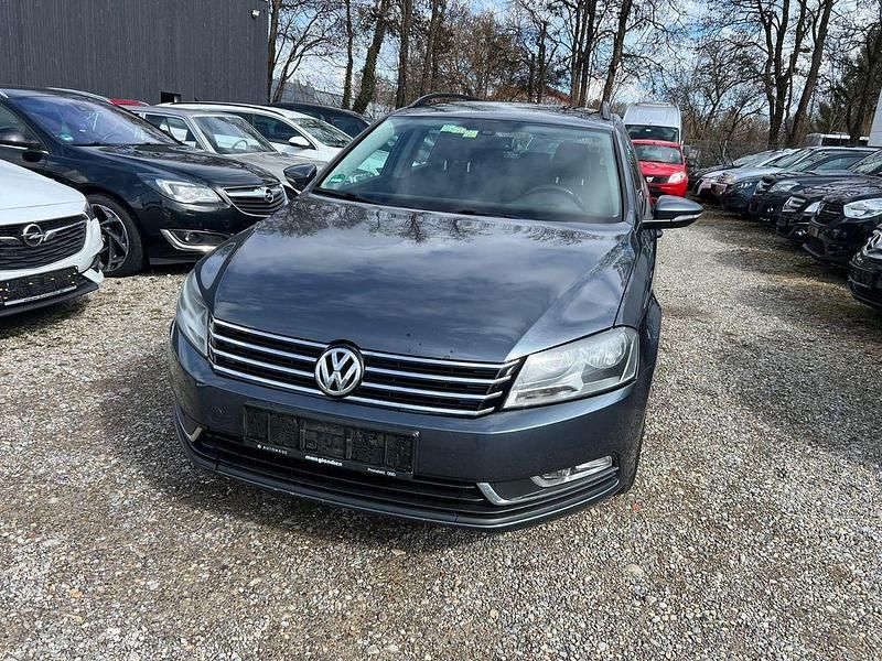 Gebraucht VW Passat Trendline 140 PS (102 kW) 2013 Grau Kombi