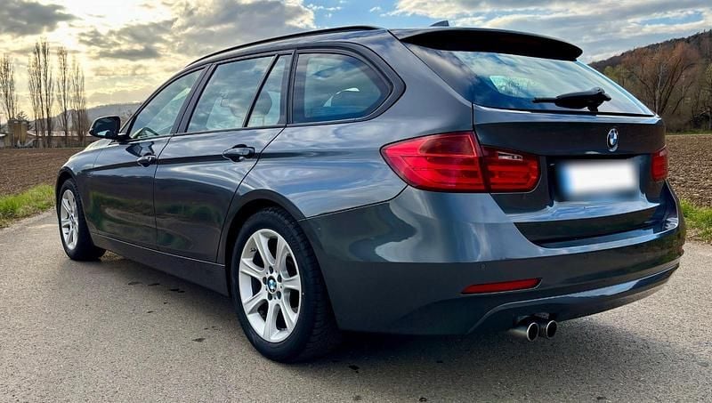 Gebraucht BMW 330 258 PS (189 kW) 2014 Grau Kombi