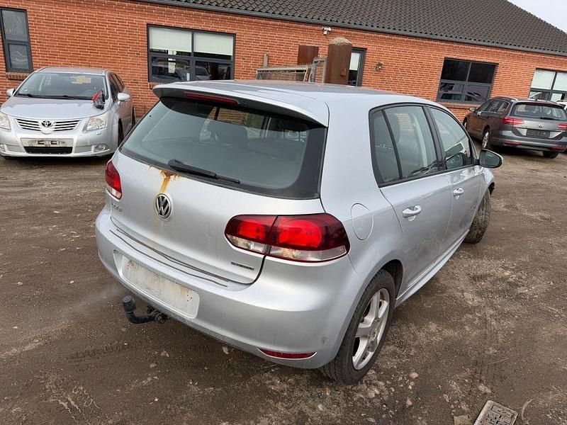 Gebraucht VW Golf VI Trendline 105 PS (77 kW) 2011 Silber Kleinwagen