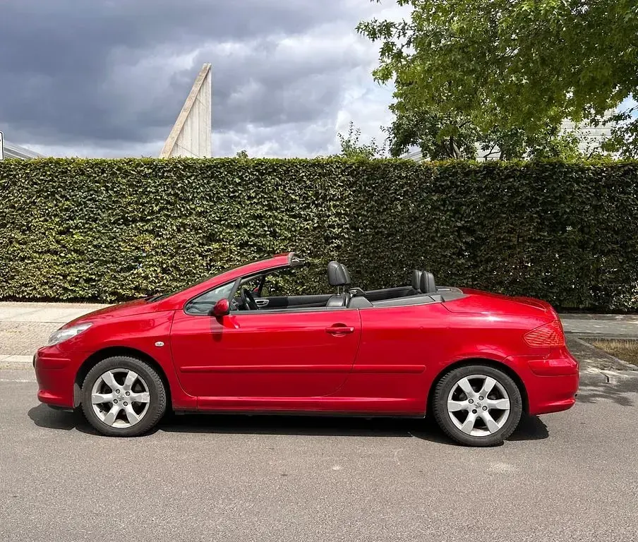 Gebraucht Peugeot 307 CC 140 PS (102 kW) 2007 Rot Cabrio