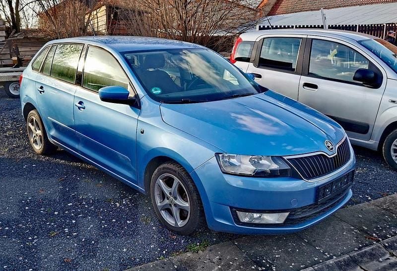 Gebraucht Skoda Rapid Active 90 PS (66 kW) 2014 Blau Kleinwagen