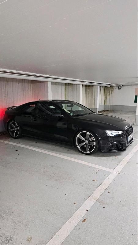 Schwarz Gebraucht 2012 Audi RS5 Comfort Coupé | 27.200 € (Etwas zu teuer) - Bild 1/4