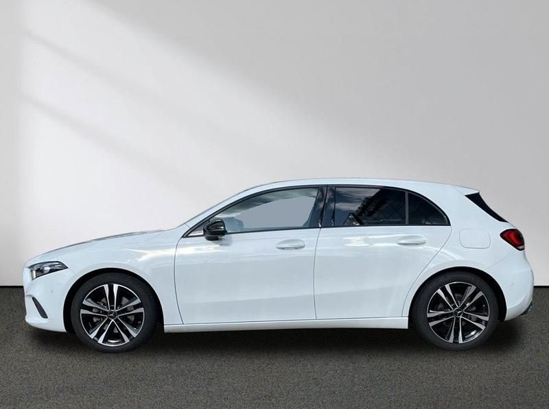 Gebraucht Mercedes A200 163 PS (119 kW) 2020 Weiß Kleinwagen