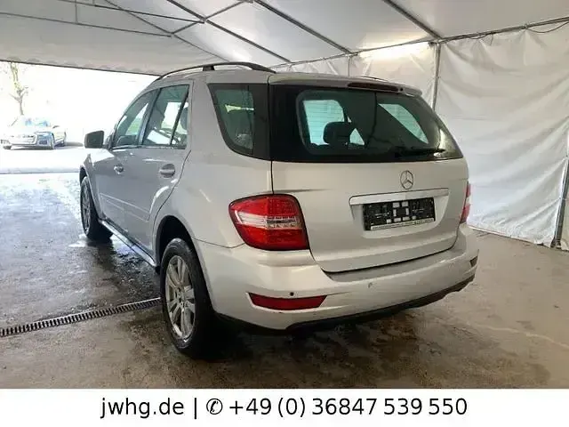 Gebraucht Mercedes ML300 204 PS (150 kW) 2011 Silber SUV