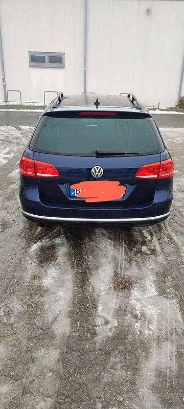 Gebraucht VW Passat Highline 160 PS (117 kW) 2011 Blau Kombi