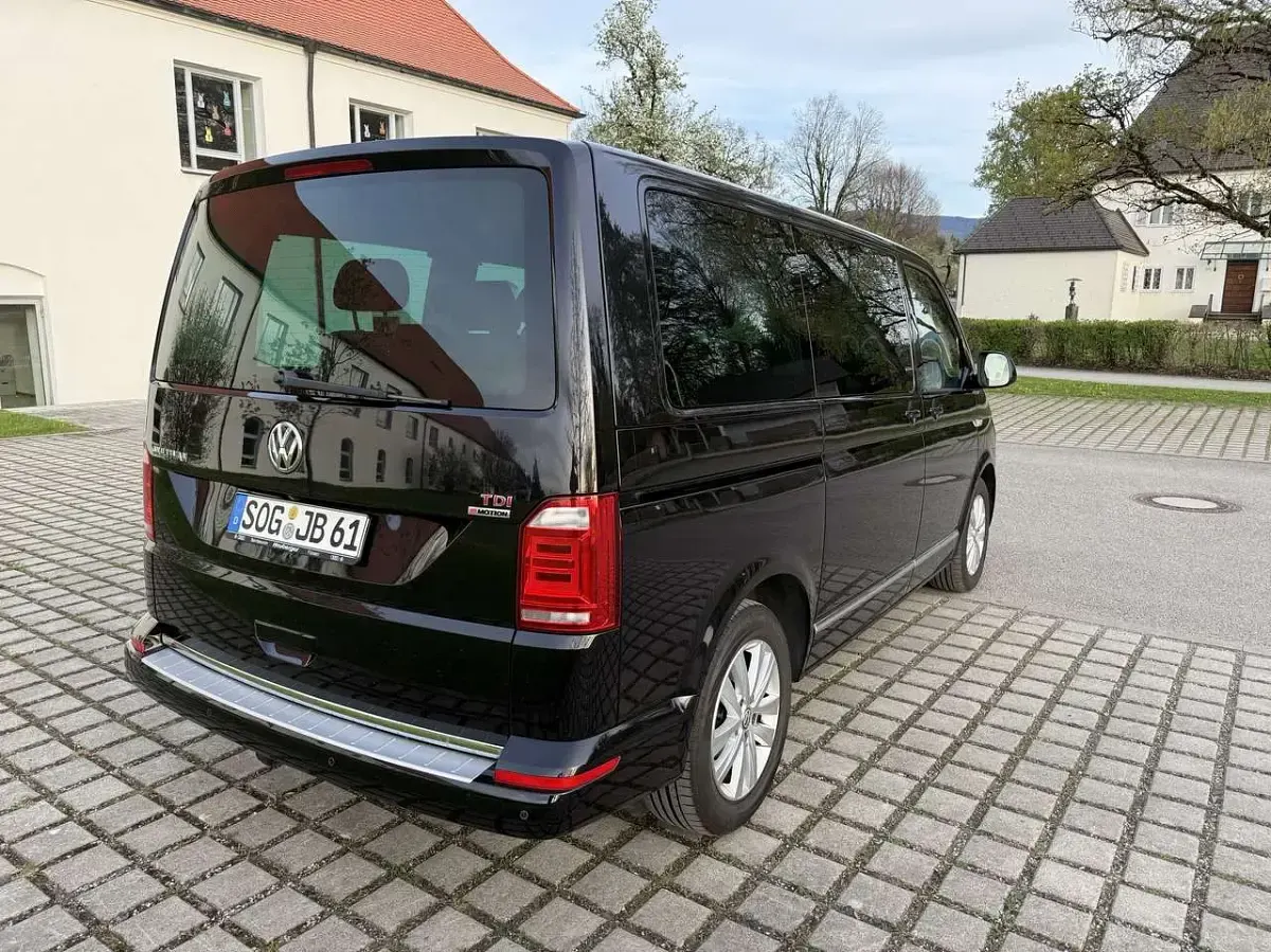 Gebraucht VW Multivan Highline 204 PS (150 kW) 2015 Schwarz Van / Kleinbus