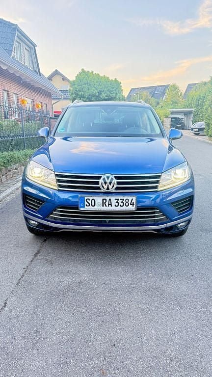 Gebraucht VW Touareg Exclusive 262 PS (192 kW) 2017 Blau SUV