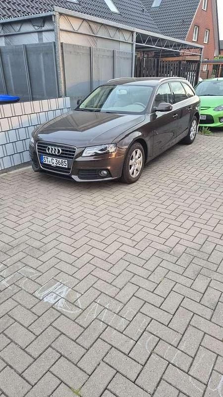 Gebraucht Audi A4 Attraction 160 PS (117 kW) 2011 Braun Kombi