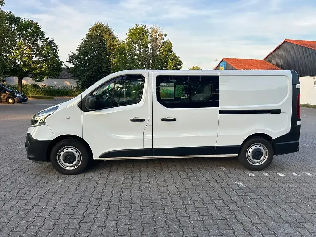 Gebraucht Renault Trafic 145 PS (106 kW) 2021 Weiß Van / Kleinbus