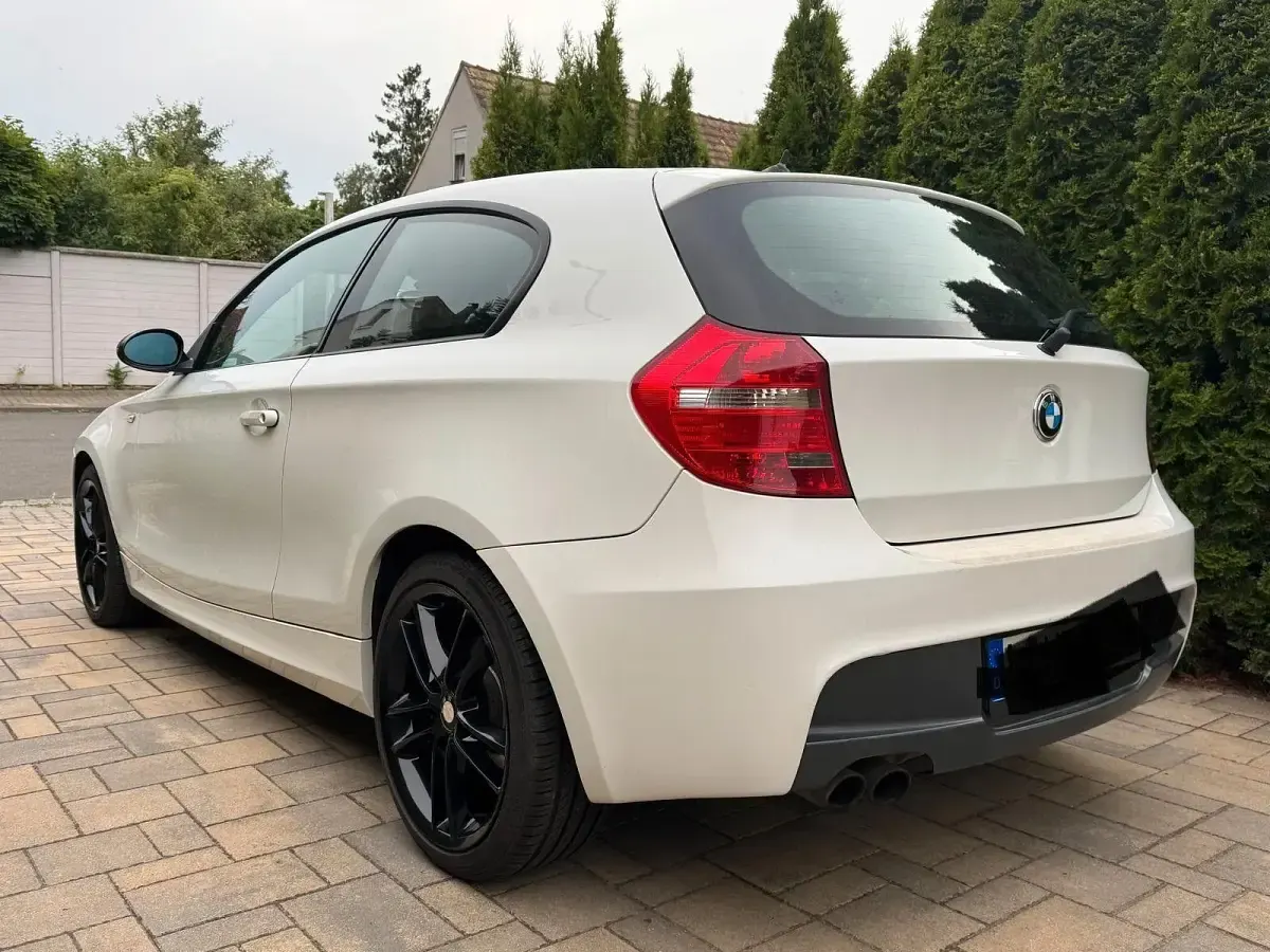 Gebraucht BMW 116 122 PS (89 kW) 2008 Weiß Kleinwagen