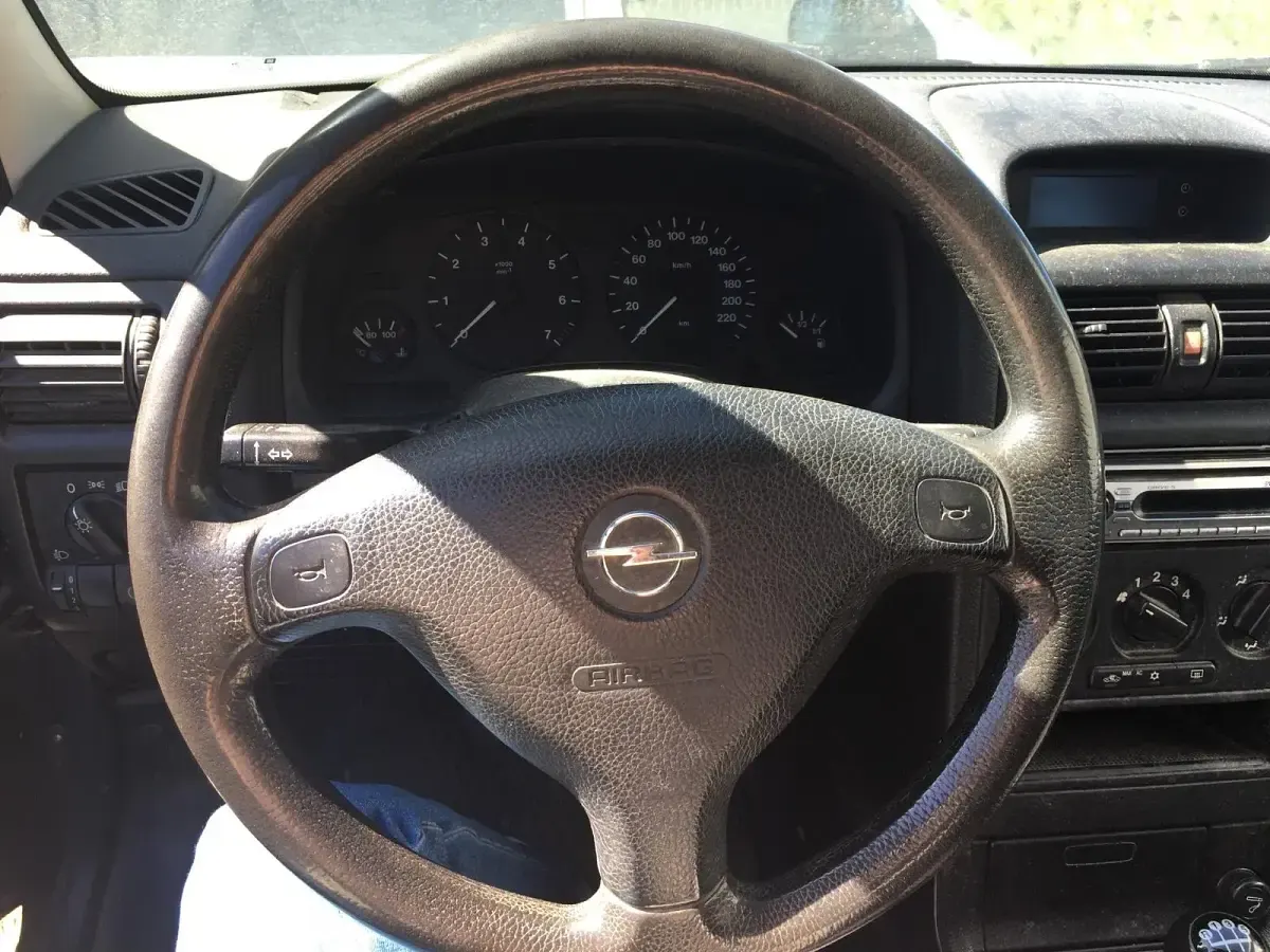 Gebraucht Opel Astra 116 PS (85 kW) 2000 Limousine