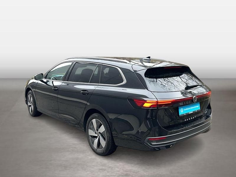 Gebraucht VW Passat Business 150 PS (110 kW) 2024 Grenadillschwarz Kombi