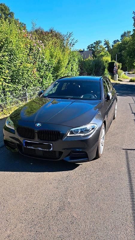 Gebraucht BMW M550 381 PS (280 kW) 2014 Grau Limousine