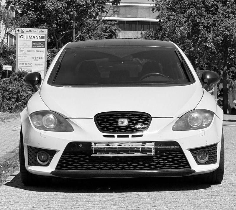 Gebraucht Seat Leon CUPRA 265 PS (194 kW) 2012 Weiß Limousine